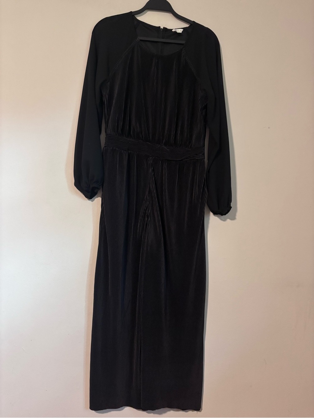 CATO - Elegant Black Long Sleeve Pleated Jumpsuit - size L